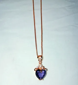 Rosa Eterna y Collar Corazón