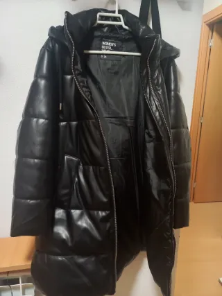 Abrigo acolchado Lefties negro talla S / M