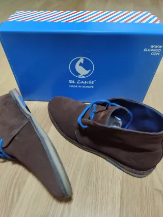 Botines de ante hombre de piel.