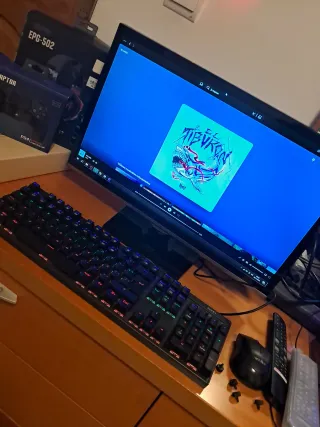 PC Gaming Negro y Rojo