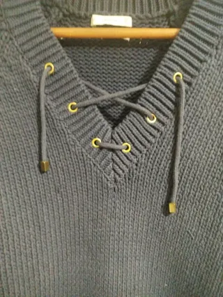 Jersey azul marinocon cordones