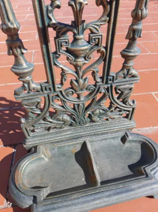 Paragüero de hierro fundido