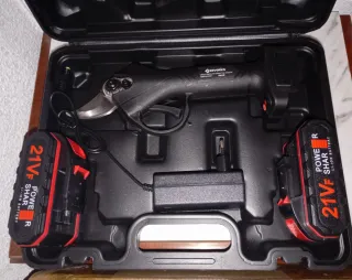 TIJERAS ELECTRICAS PARA PODAR CON 2 BATERIAS DE 21