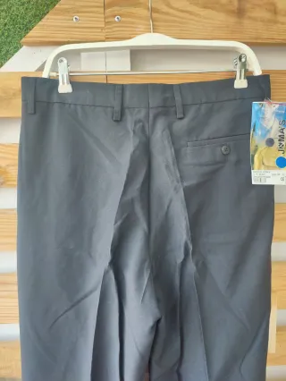 Pantalón de pinzas negro para hombre talla 44