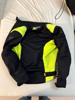 Chaqueta Moto Negra y Amarilla Talla M.
