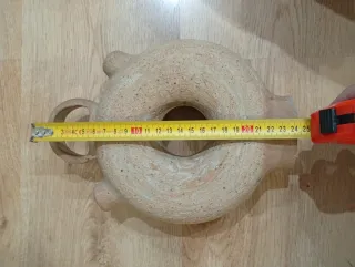 Botijo de cerámica artesanal circular