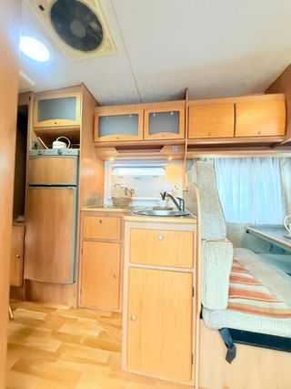 Autocaravana 5 plazas con enfriador placa toldo...