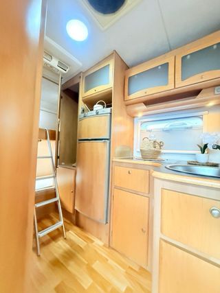 Autocaravana 5 plazas con enfriador placa toldo...