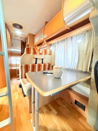 Autocaravana 5 plazas con enfriador placa toldo...