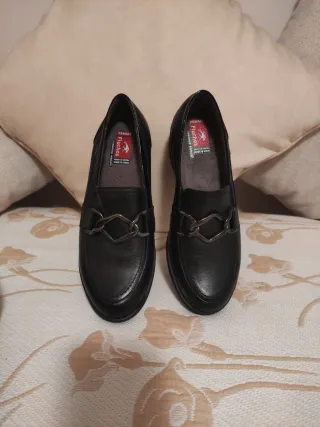 Zapatos Fluchos y Dorking Talla 37
