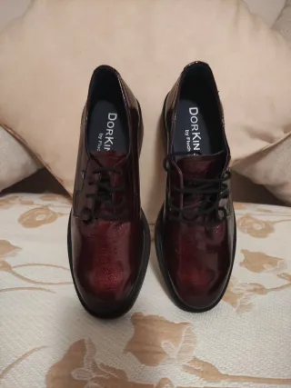 Zapatos Fluchos y Dorking Talla 37