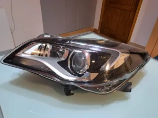 Faro delantero Xenon Izquierdo Opel Insignia 2012