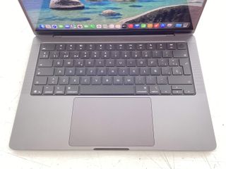 portatil apple apple macbook pro m5 10-core 14 pulgadas