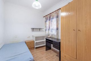 Piso en venta en Pajaritos - Plaza de Toros en Granada