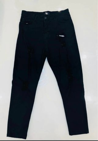 pantaloni neri strappati tg 46