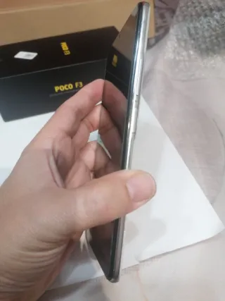 Poco F3 piezas (no enciende)