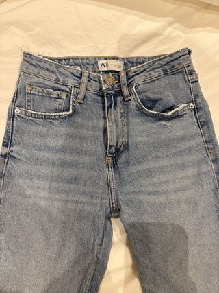 Pantalón pitillo Zara azul