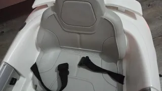 Coche eléctrico Audi TT RS infantil