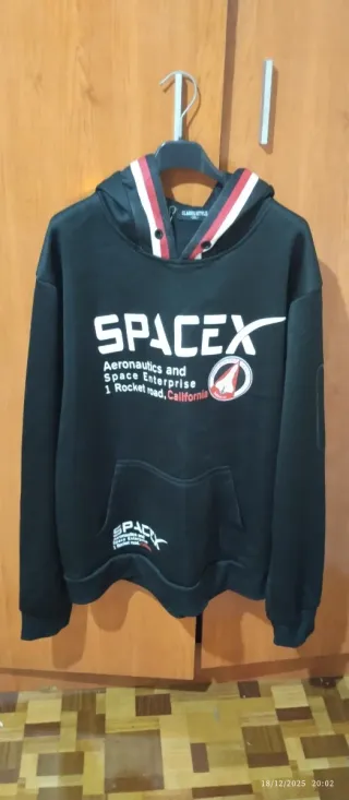 Sudadera Negra SpaceX
