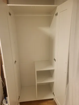 Habitación individual amueblada solo para chica