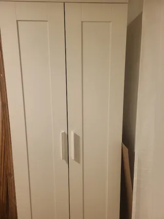 Habitación individual amueblada solo para chica