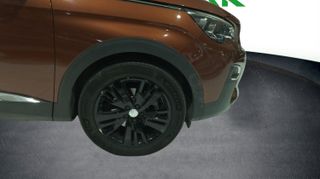 Peugeot 3008 PureTech 130 Allure EAT8 96 kW (130 CV)