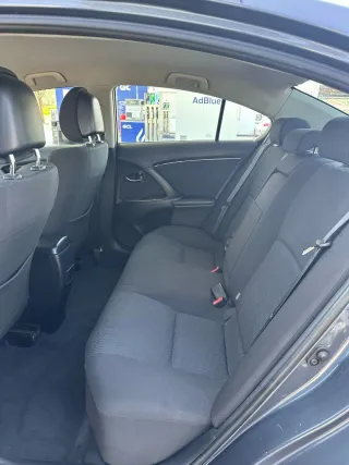 Toyota Avensis 2.0 d4d GARANTÍA