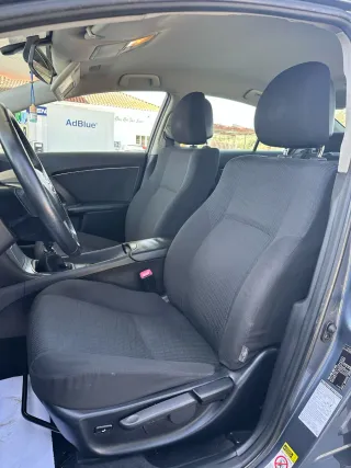 Toyota Avensis 2.0 d4d GARANTÍA