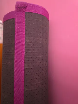 Alfombra de bambú morada