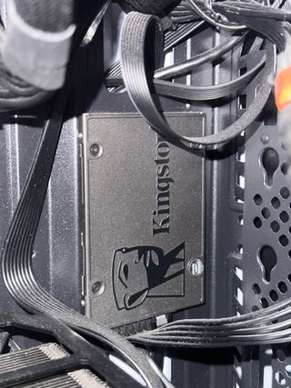 PC Ryzen 5 3400G - RX 6650 XT - 16GB RAM 500GB+1TB