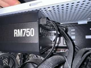 PC Ryzen 5 3400G - RX 6650 XT - 16GB RAM 500GB+1TB
