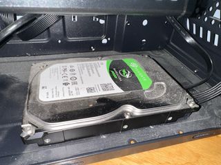 PC Ryzen 5 3400G - RX 6650 XT - 16GB RAM 500GB+1TB