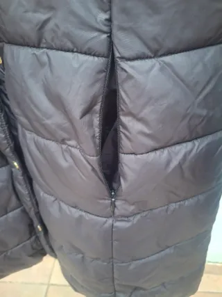 Abrigo acolchado negro T48. Medidas en descripción