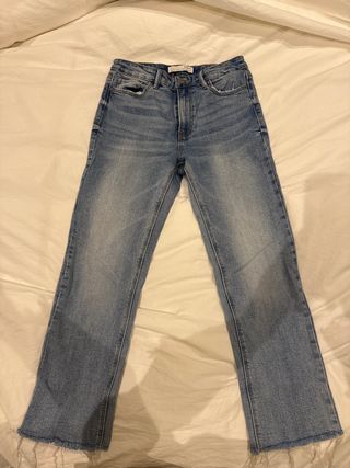 Pantalón vaquero Stradivarius