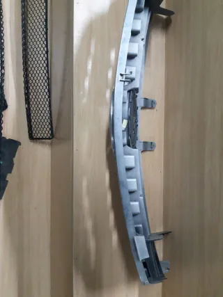 Parrilla Mercedes con Logo Estrella