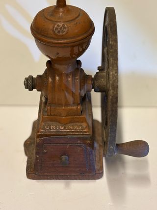 Molinillo de café antiguo