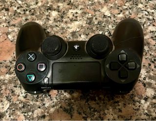 PlayStation 4 500GB Nera con 2 controller