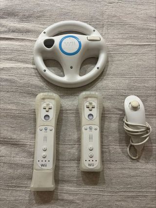 Nintendo Wii + Lote Accesorios y Juegos