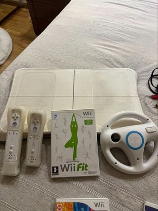 Nintendo Wii + Lote Accesorios y Juegos