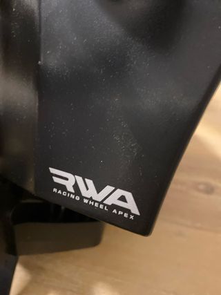 Volante Hori PS4/PS5 con Pedales