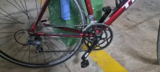 Bicicleta Carretera Trek Roja