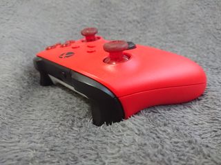 Pulse red Xbox Controller