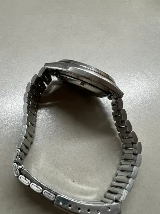 Reloj Seiko 5 Automático Dorado y Plateado