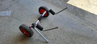 Kayak de pesca rosa casi nuevo