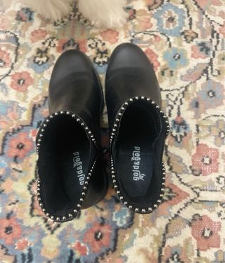 Stivaletti neri con borchie