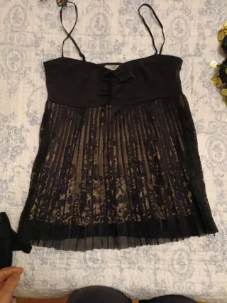 Top Mango Negro y Beige Plisado