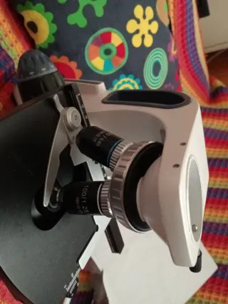 Microscopio Swift SW380B 40X-2500X