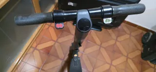 Dos Patinetes eléctrico negro