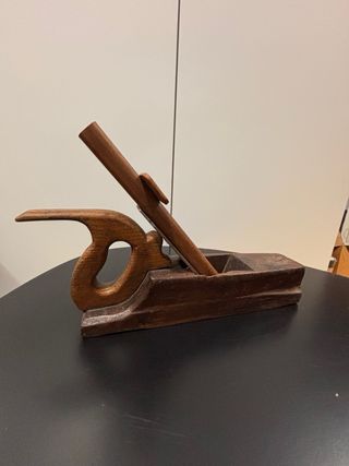 Herramienta madera antigua. Garlopa.Cepillo