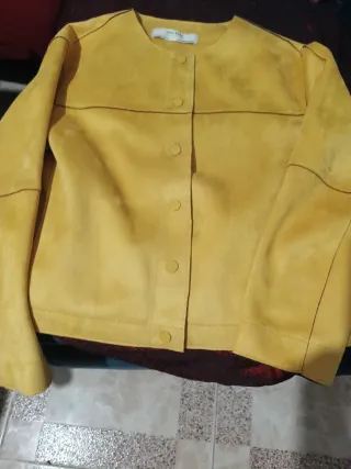Chaqueta Zara Amarilla